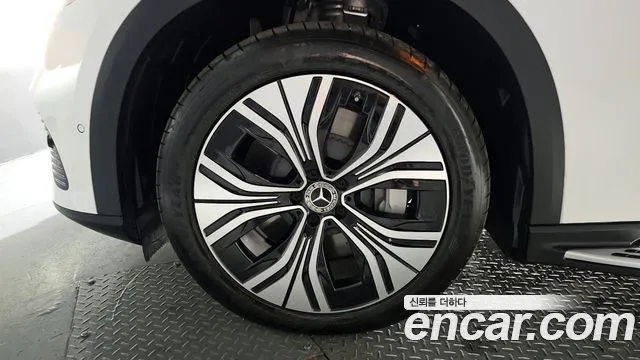 Mercedes-Benz EQE 2024