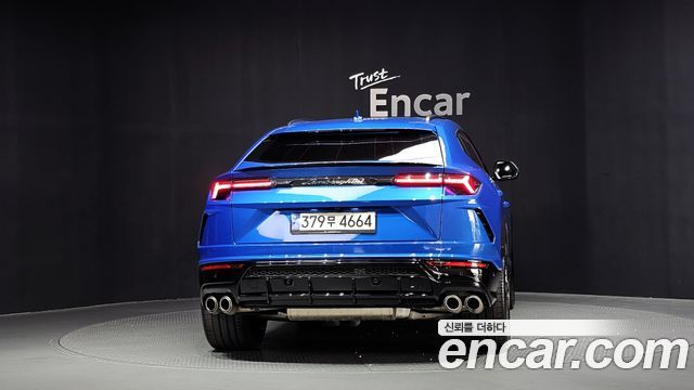 Lamborghini Urus 2021