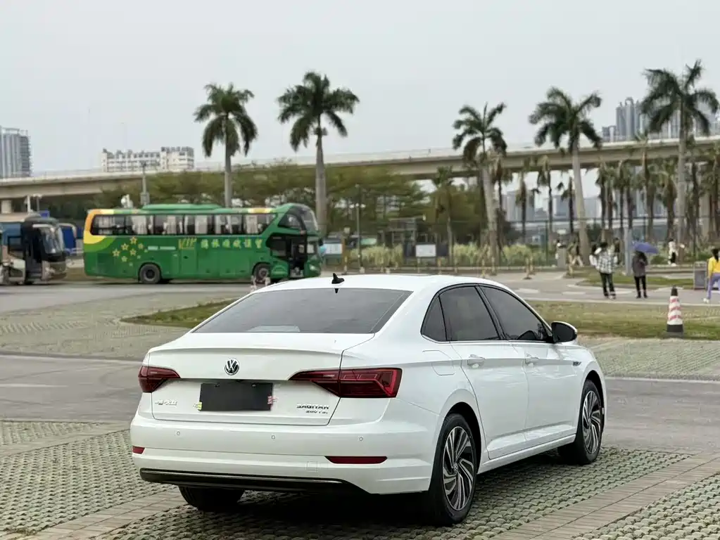 Volkswagen Jetta 2022