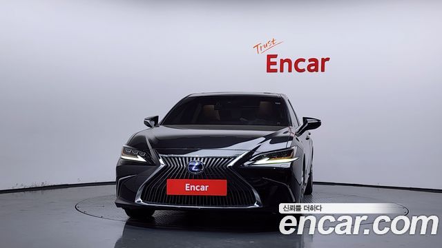 Lexus ES 2021