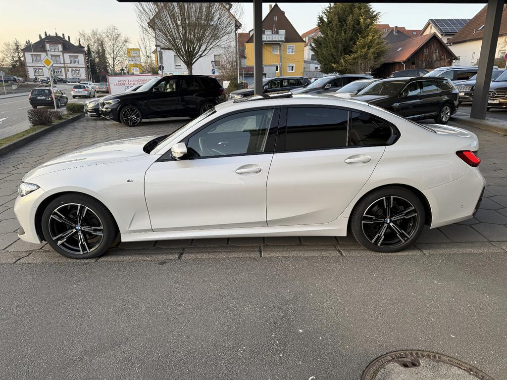 BMW 320 2022