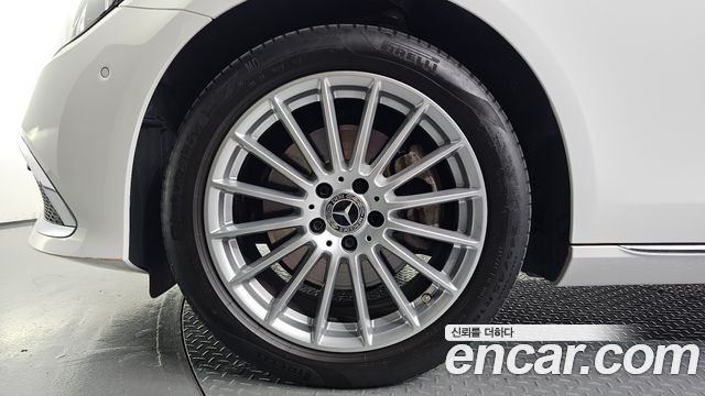 Mercedes-Benz E-Класс 2022
