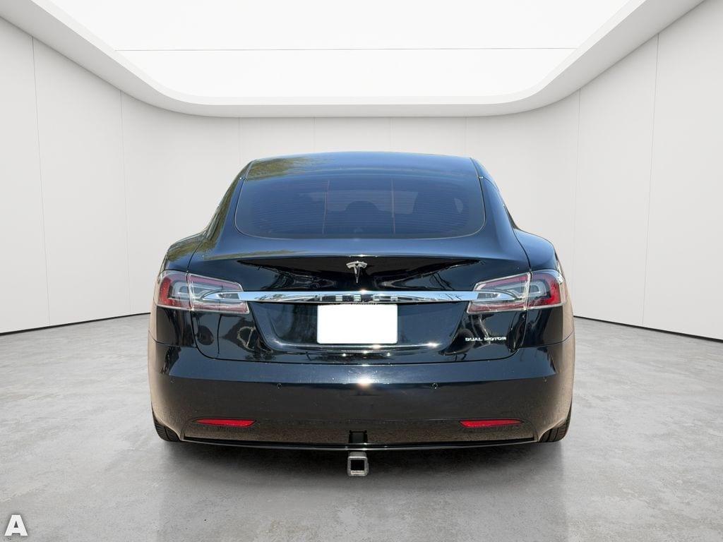 Tesla Model S 2021