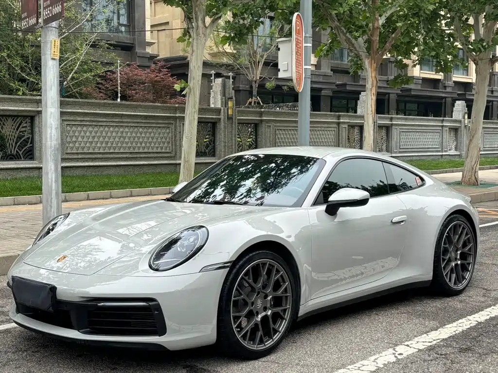Porsche 911 2021