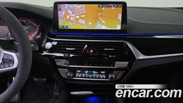 BMW 5 серии 2023