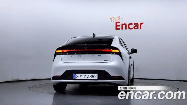 Toyota Prius 2024