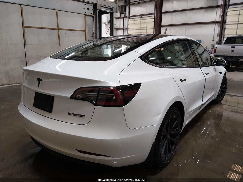 Tesla Model 3 2022