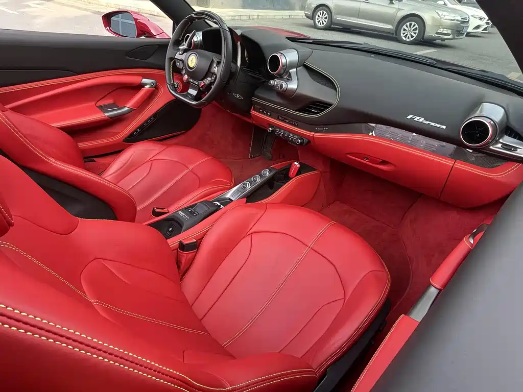 Ferrari F8 2022