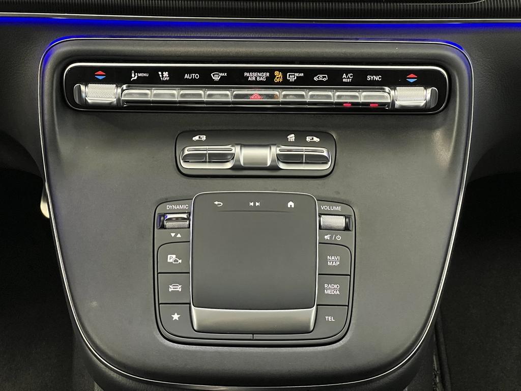 Mercedes-Benz V 300 2024