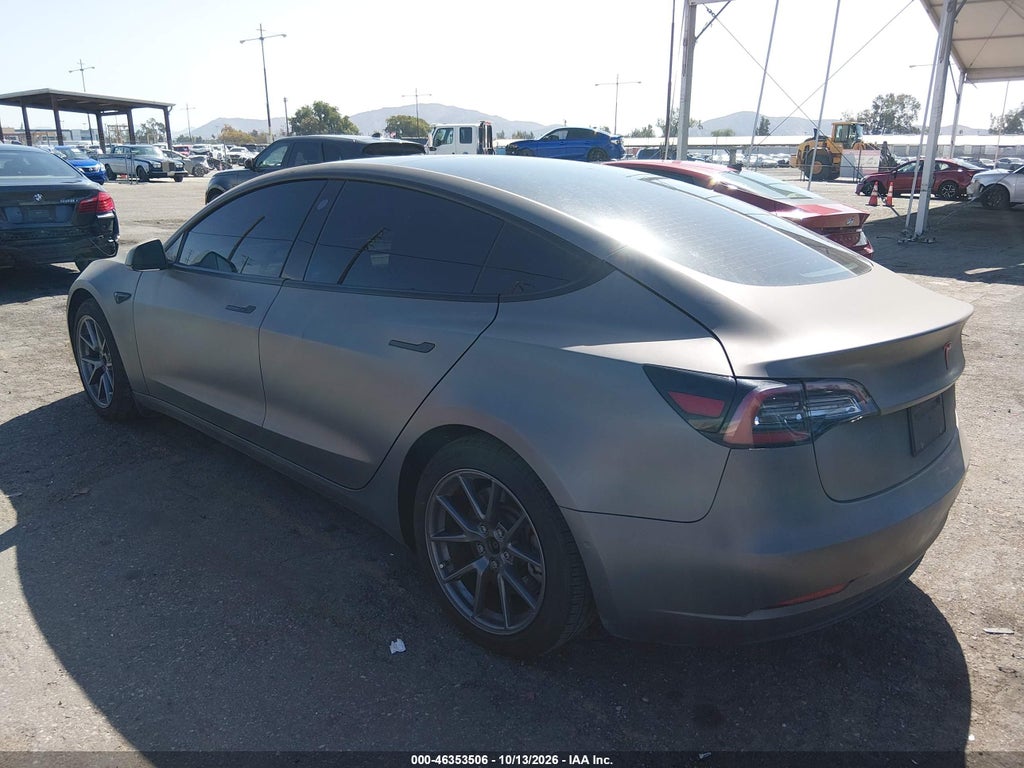 Tesla Model 3 2021