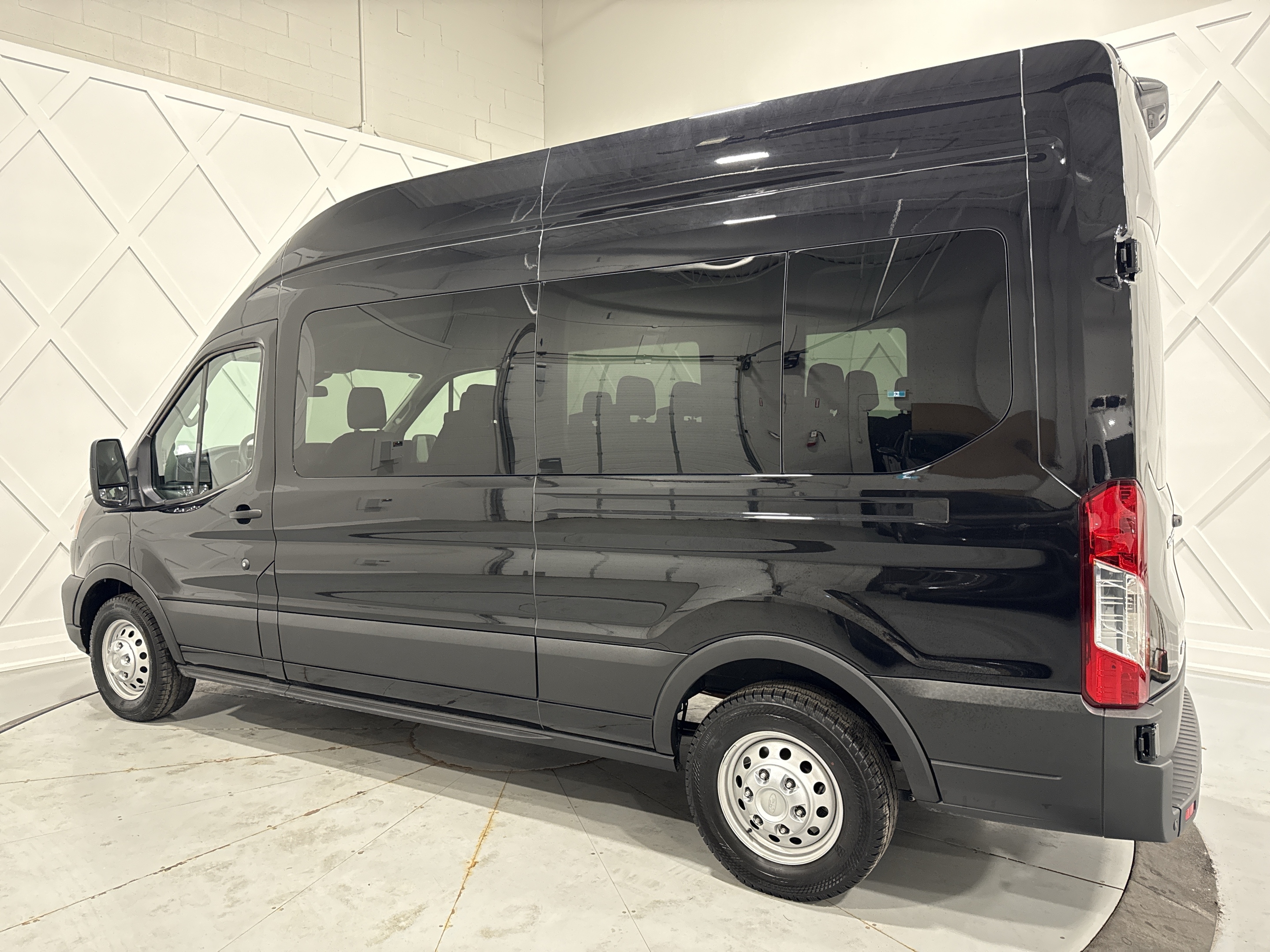 Ford Transit 2024