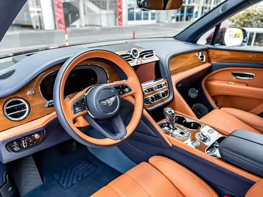 Bentley Bentayga 2023