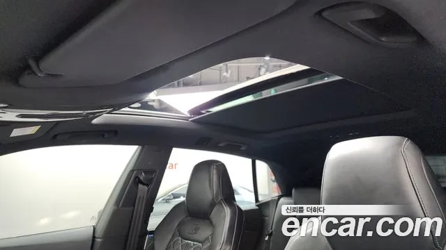 Audi Q8 2021