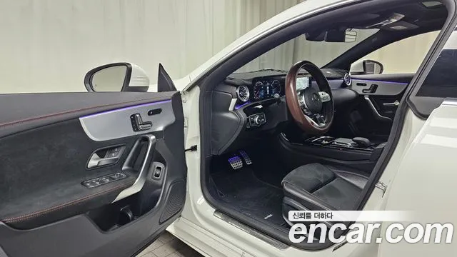 Mercedes-Benz CLA 2022