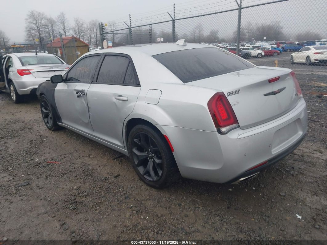Chrysler 300 2021