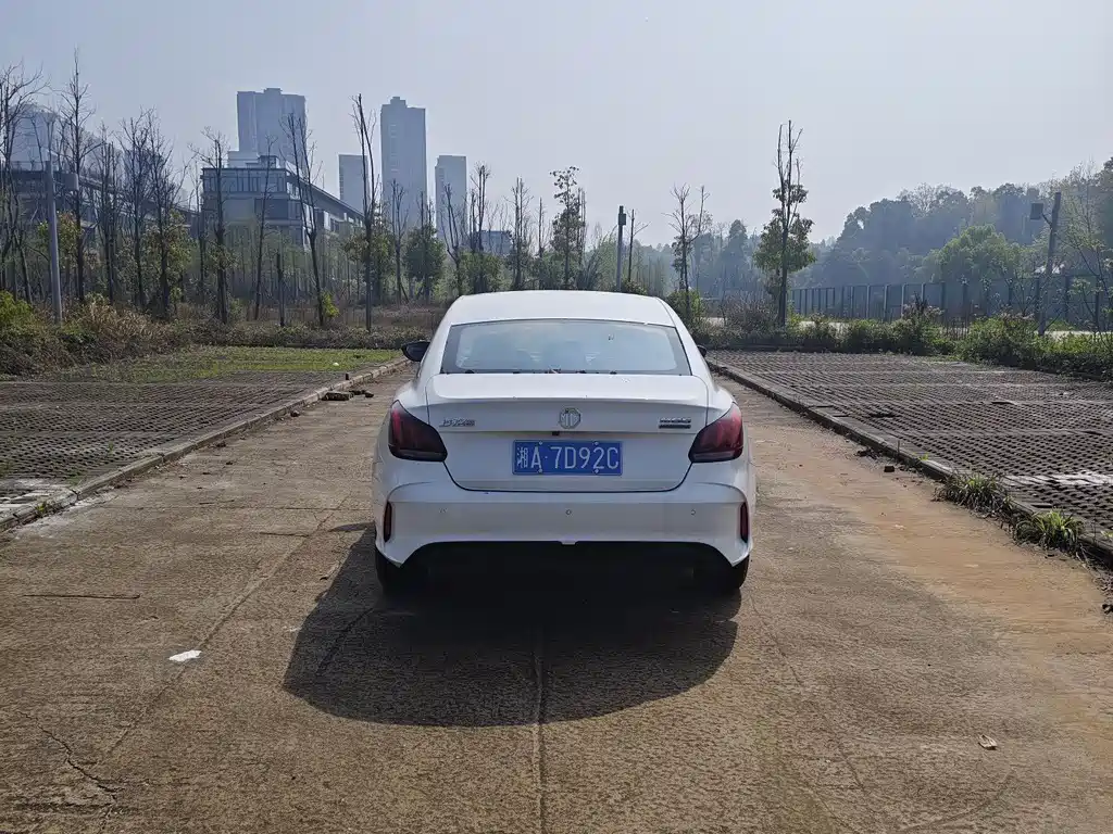 MG MG5 2023