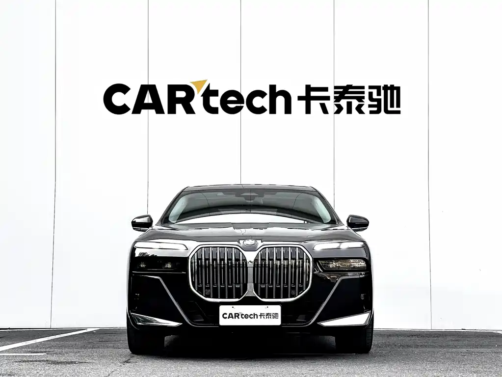 BMW 7 серии 2024