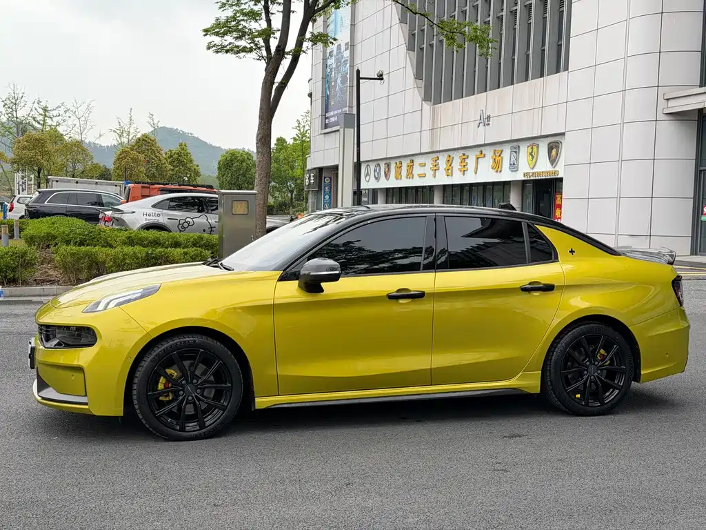 Lynk & Co 03 2022