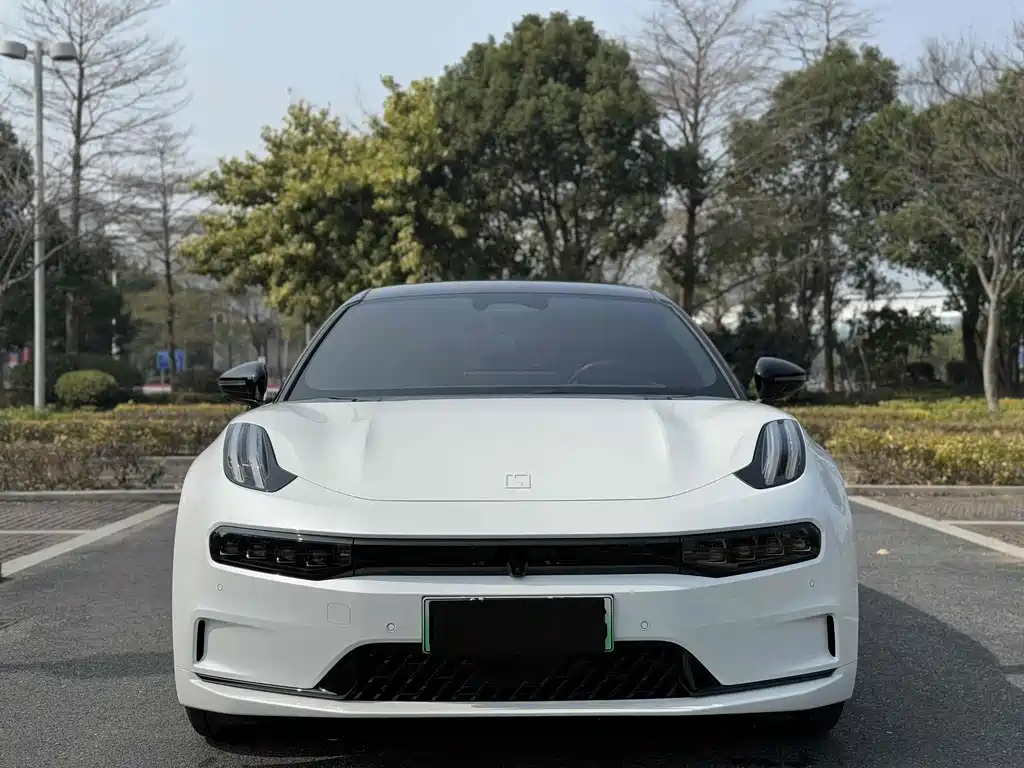 Zeekr 001 2023