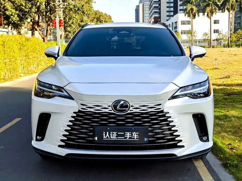 Lexus RX 2025