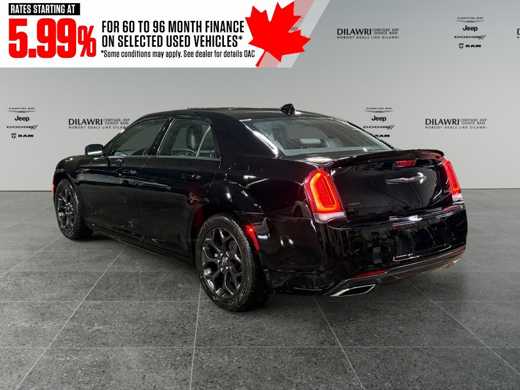 Chrysler 300 2023
