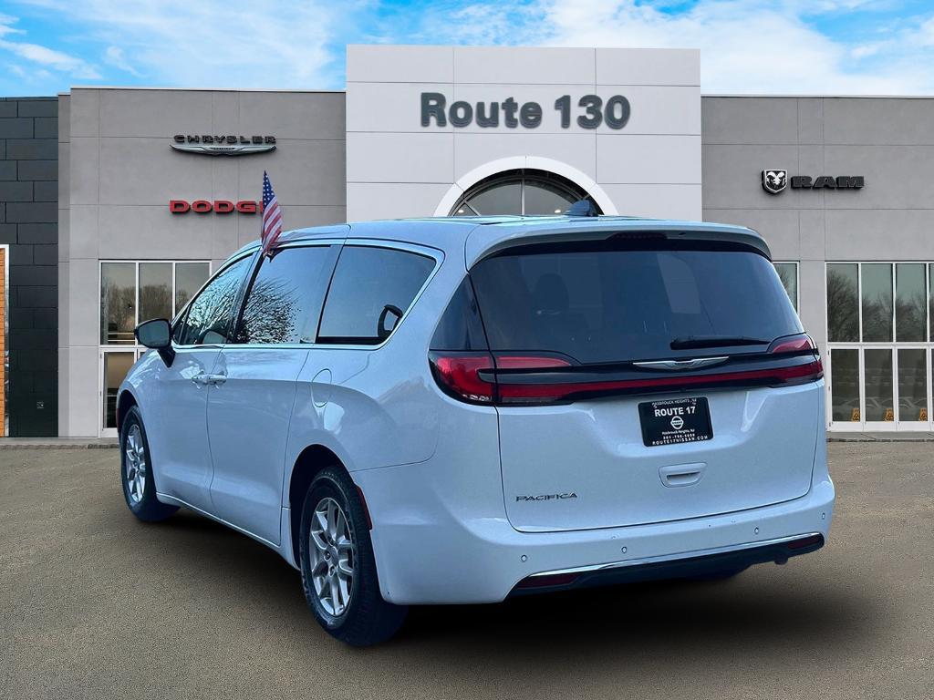 Chrysler Pacifica 2024