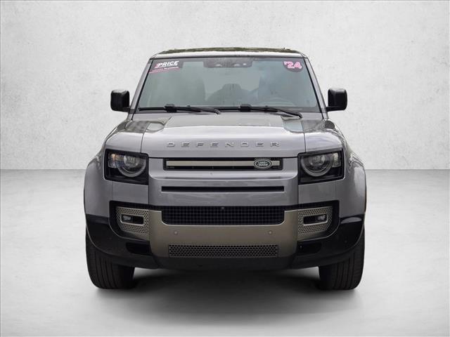 Land Rover Defender 2024