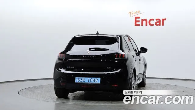 Peugeot 208 2022