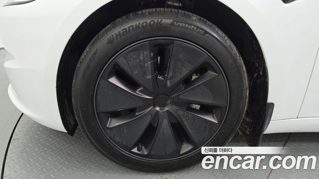 Tesla Model 3 2024