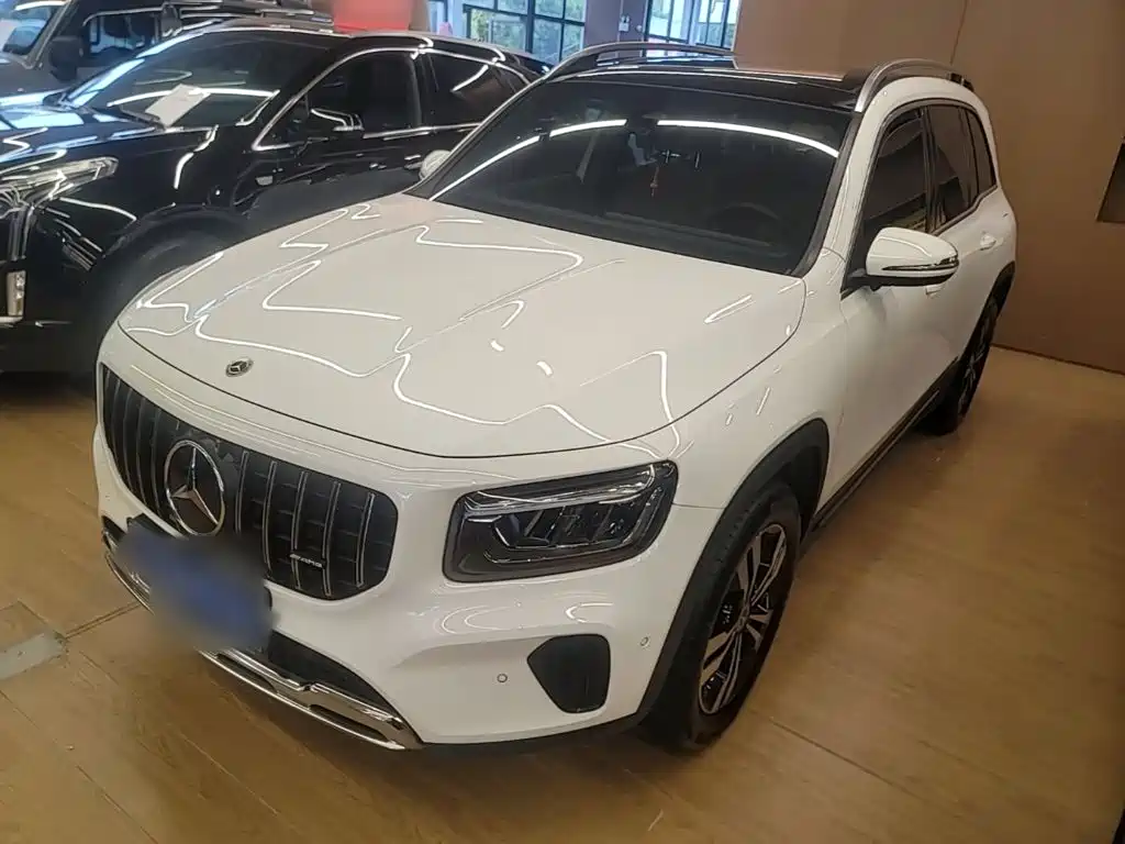 Mercedes-Benz GLB 2023