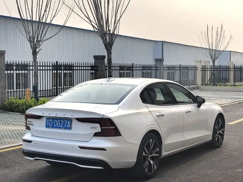 Volvo S60 2024
