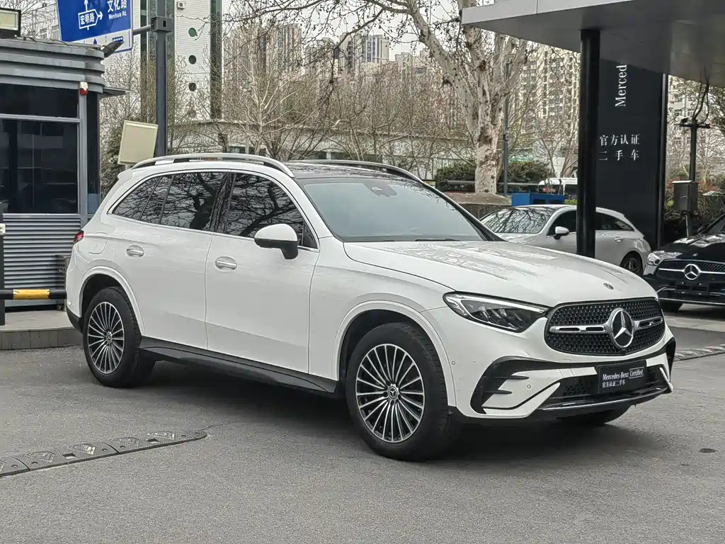 Mercedes-Benz GLC 2023