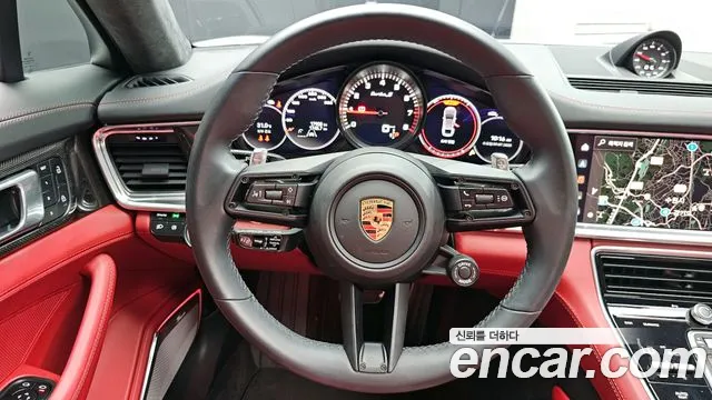 Porsche Panamera 2023
