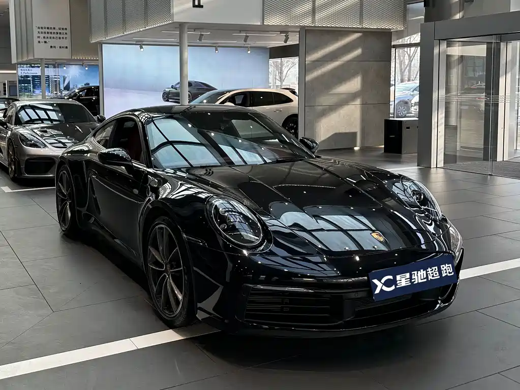 Porsche 911 2023