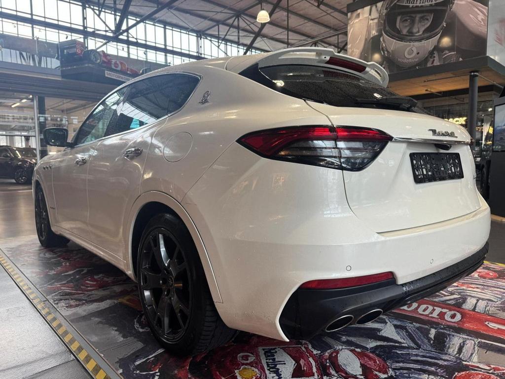 Maserati Levante 2021