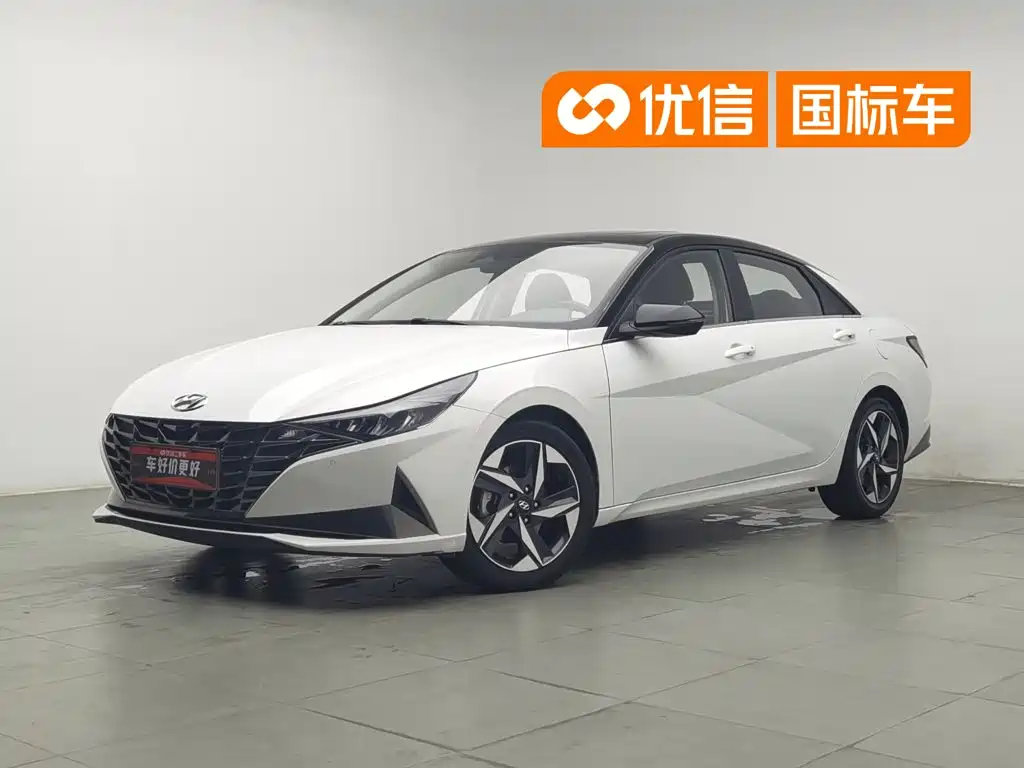 Hyundai Elantra 2022