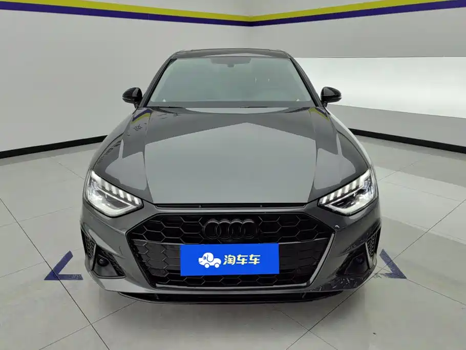 Audi A4 2023