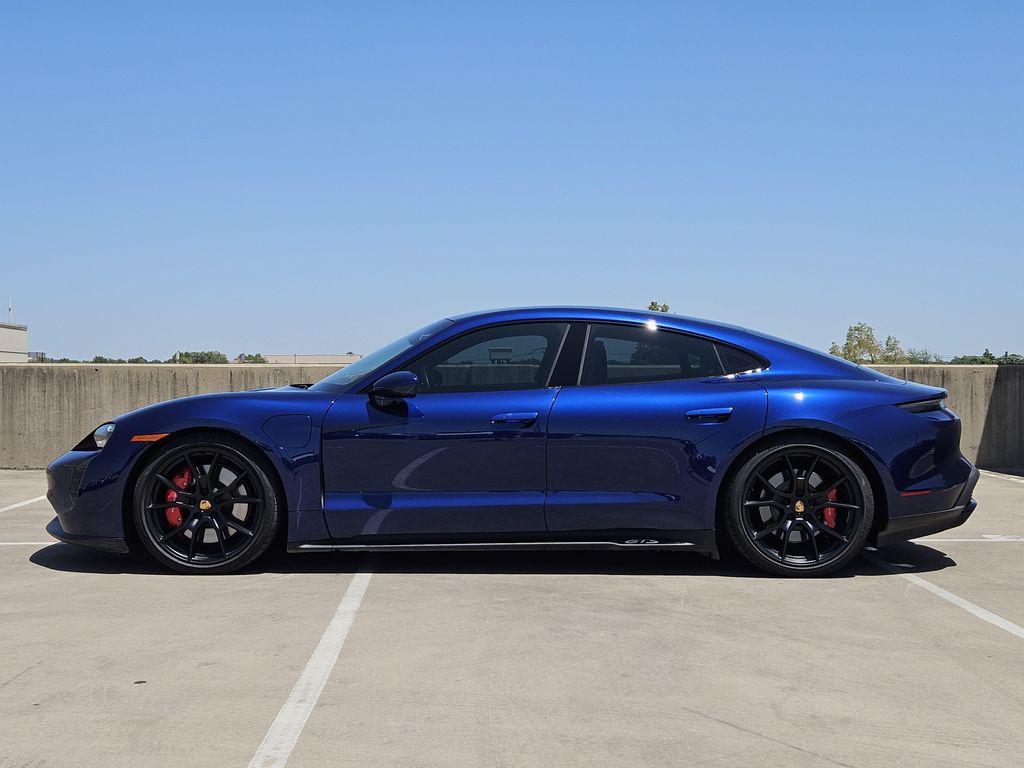 Porsche Taycan 2023
