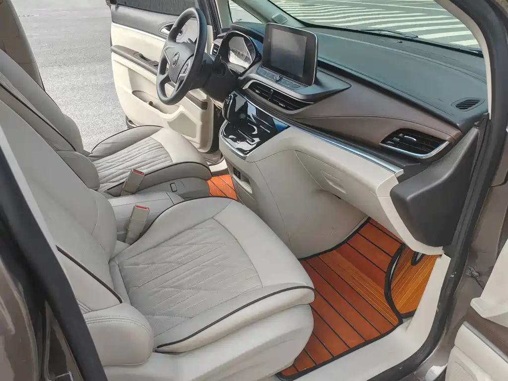 Buick GL8 2023