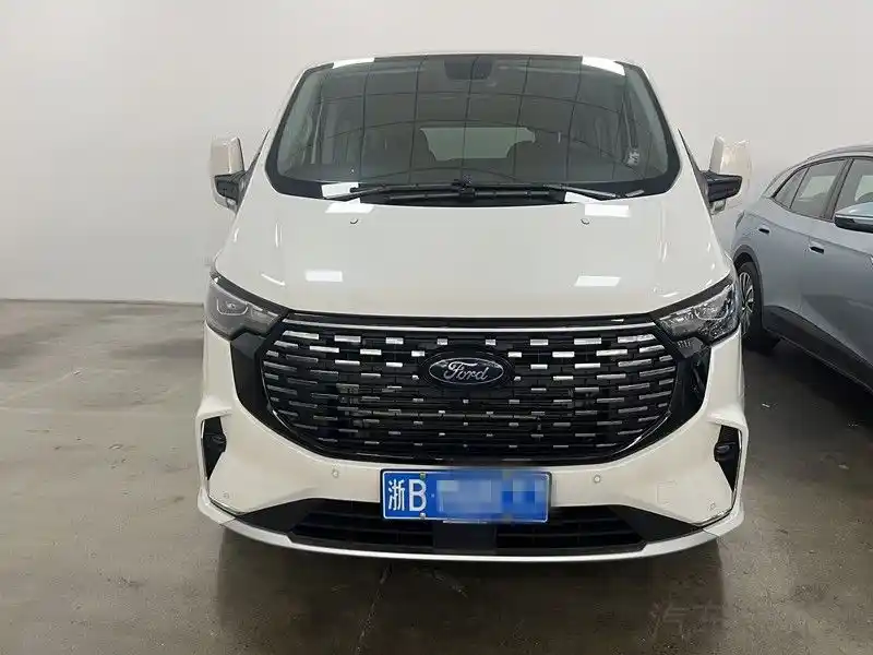 Ford TOURNEO 2023