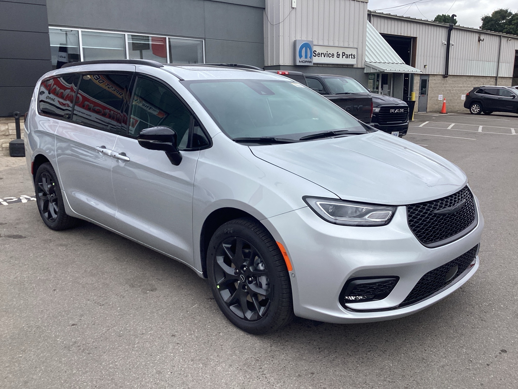 Chrysler Pacifica 2026
