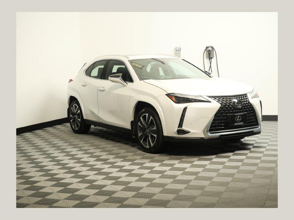 Lexus UX 2024