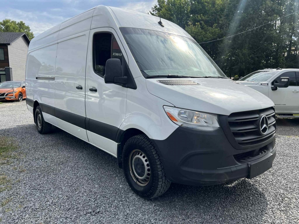 Mercedes-Benz SPRINTER 2022