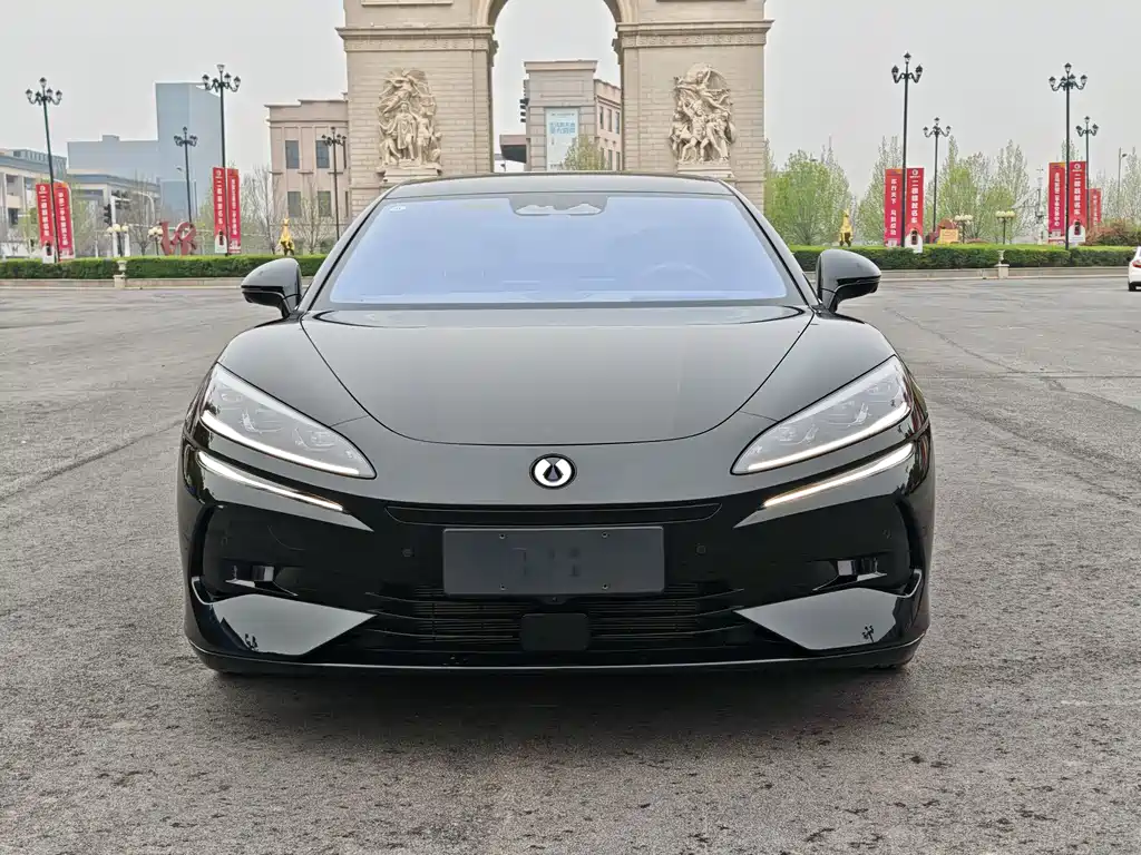 Denza Z9 2025