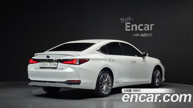 Lexus ES 2021