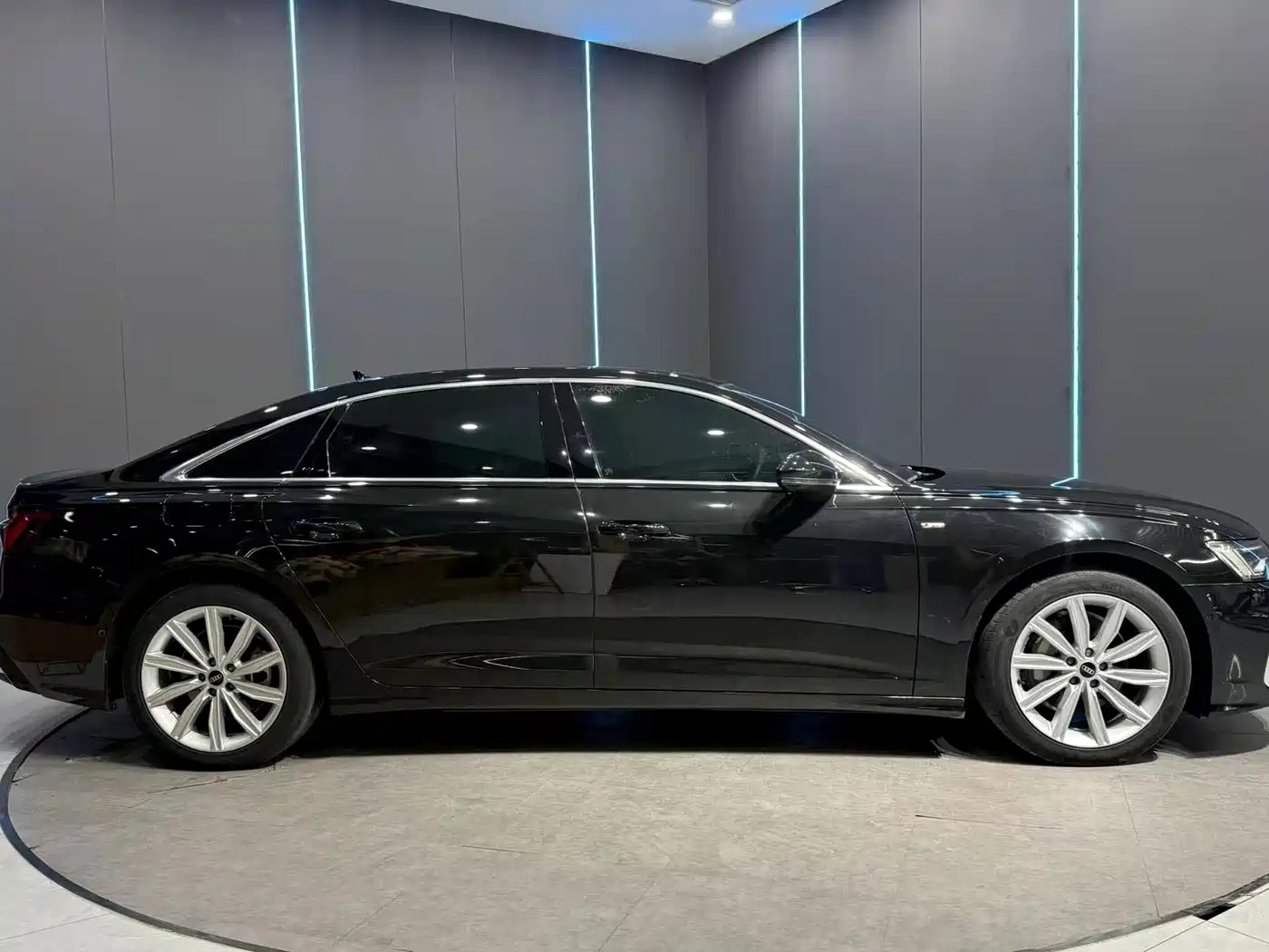 Audi A6 2024