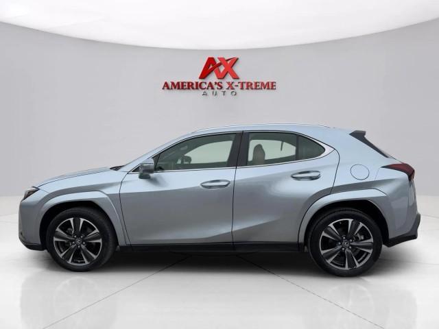 Lexus UX 2023