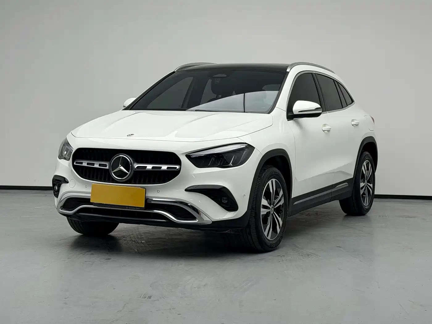Mercedes-Benz GLA 2024