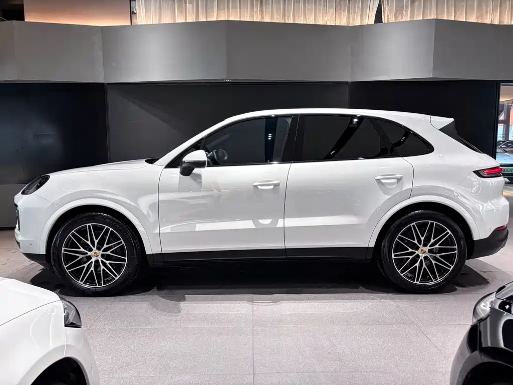 Porsche Cayenne 2024