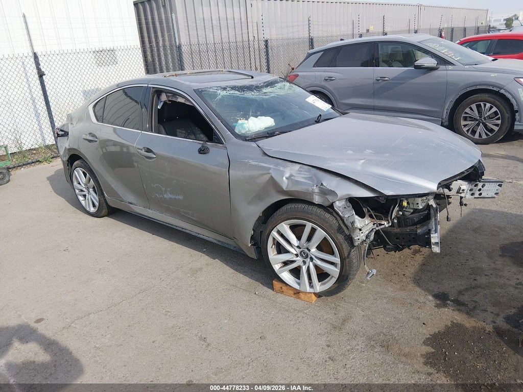 Lexus IS 300 2021